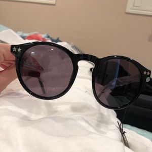 BRAND NEW WILDFOX SUNGLASSES! Originally $89.00